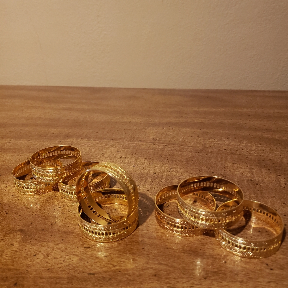 Set of 8 Gold Napkin Rings